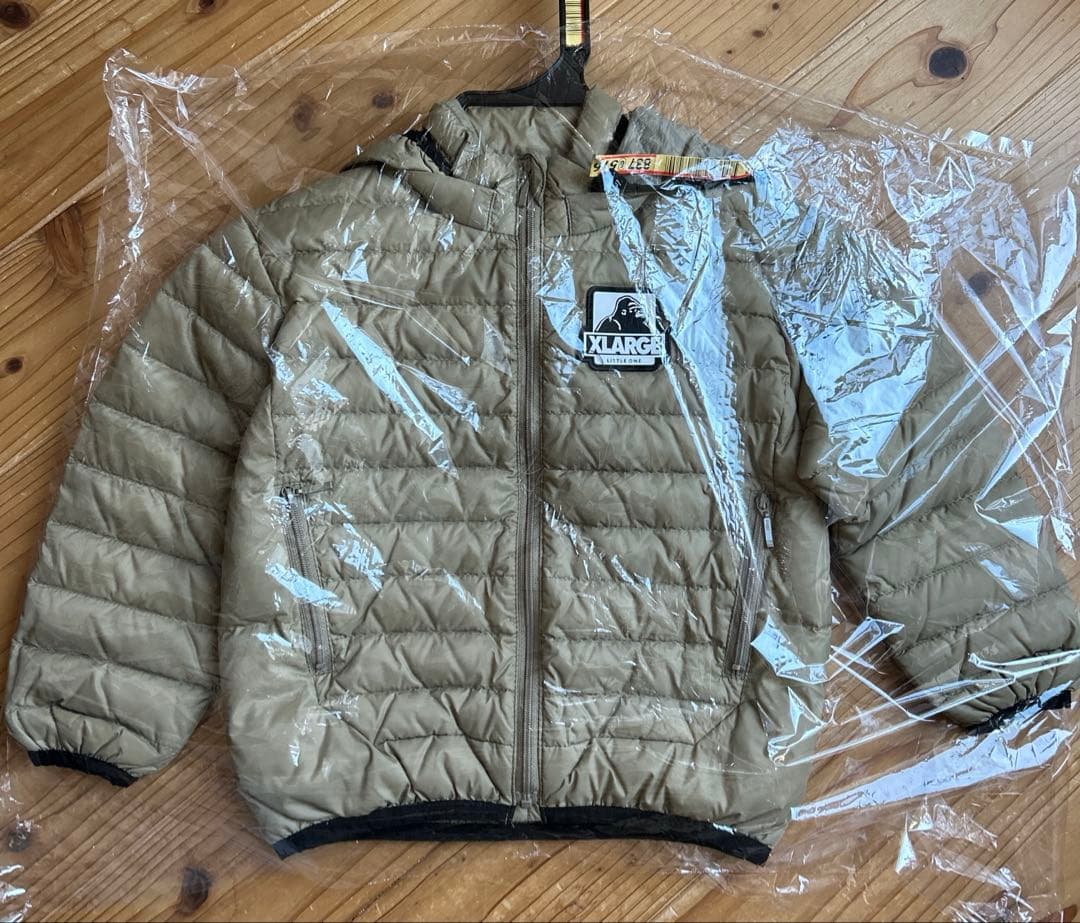 【最安値】XLARGE KIDS ライトダウンジャケット 90㎝　ベージュ　美品