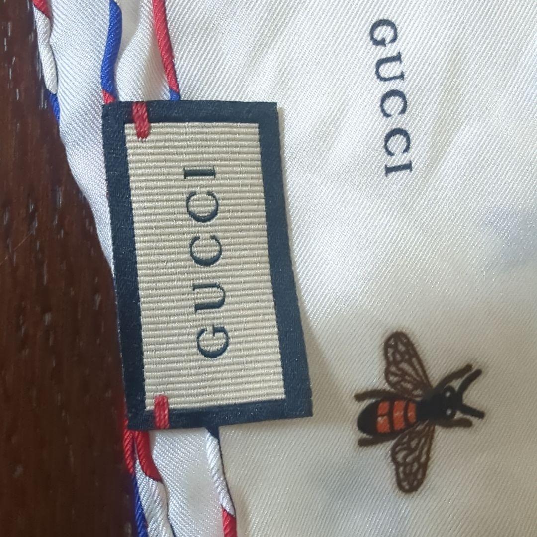 GUCCI　グッチ　ビー　シルク　ポケットチーフ　ポケットスカーフ　スーツ