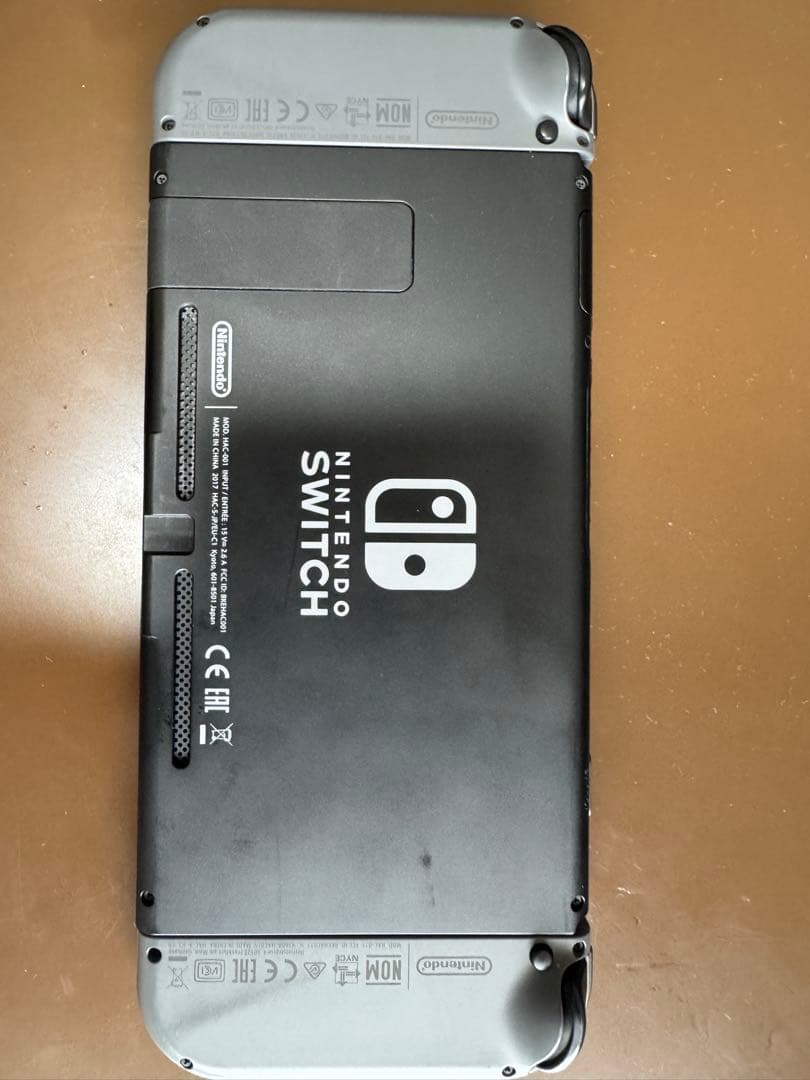 Nintendo Switch 本体（箱、ストラップ右側欠品）