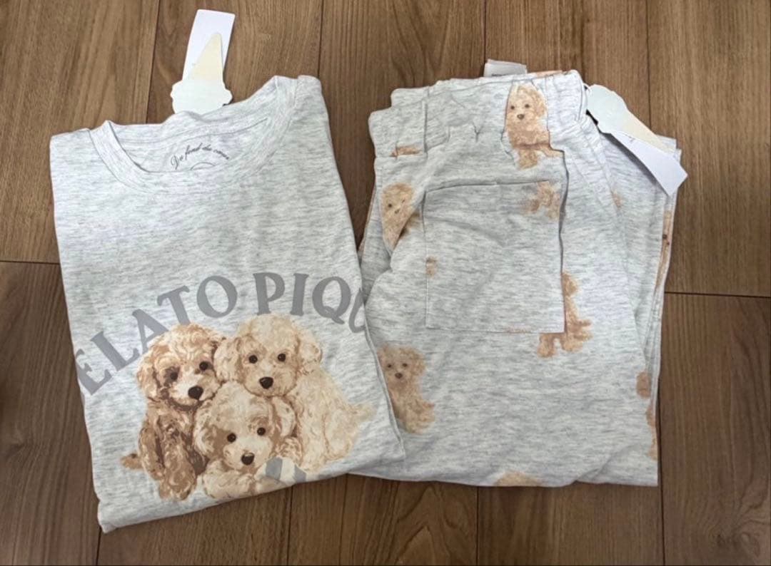 新品未使用　ジェラートピケ　犬　プードル　ロゴ　半袖Tシャツ&ロングパンツ　右