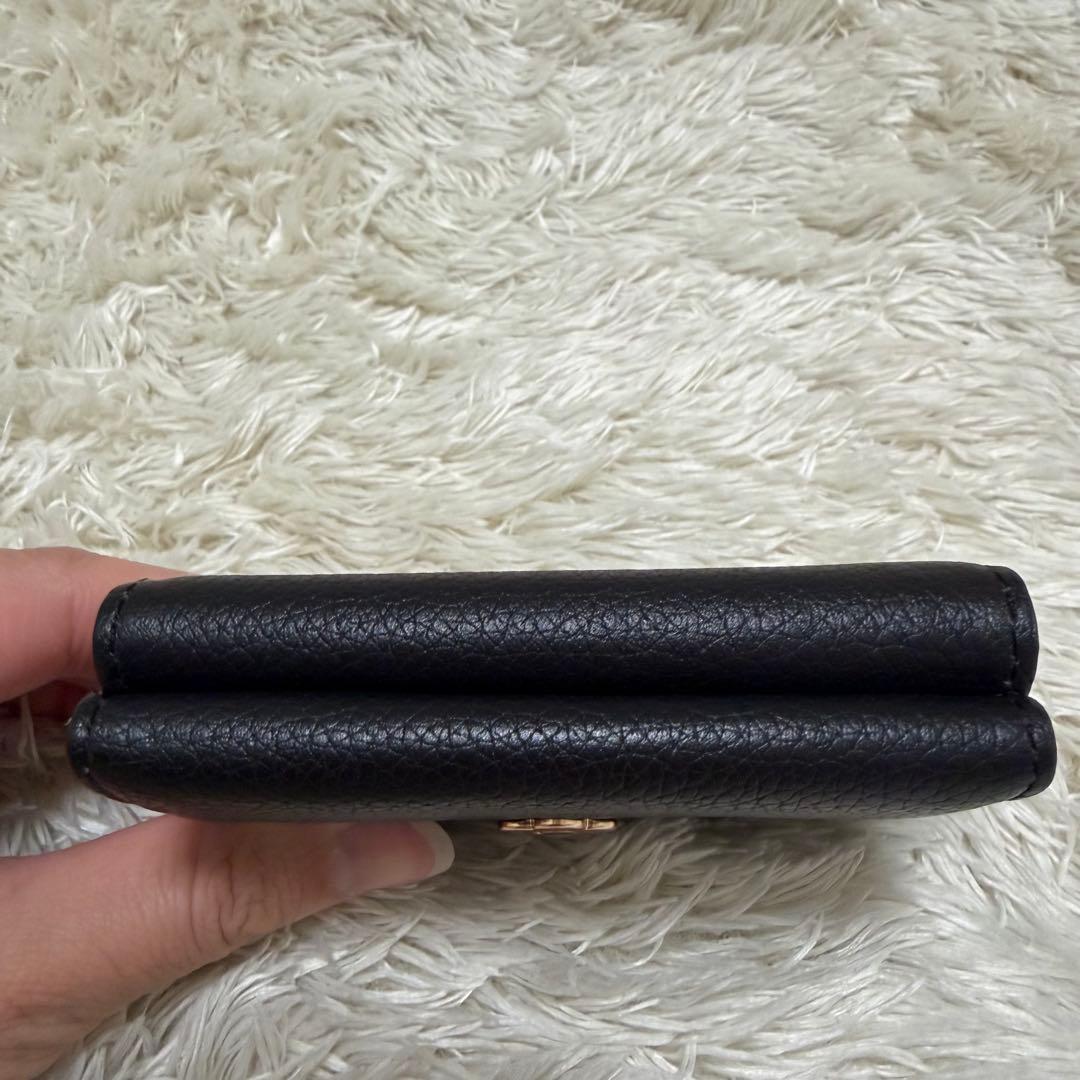 美品✨マリークワント　シーリングデイジーレター ミニウォレット　黒　レザー