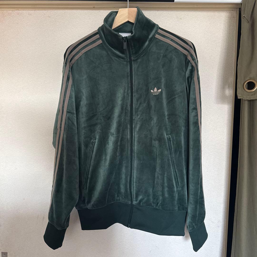 adidas ベロアトラックジャケット