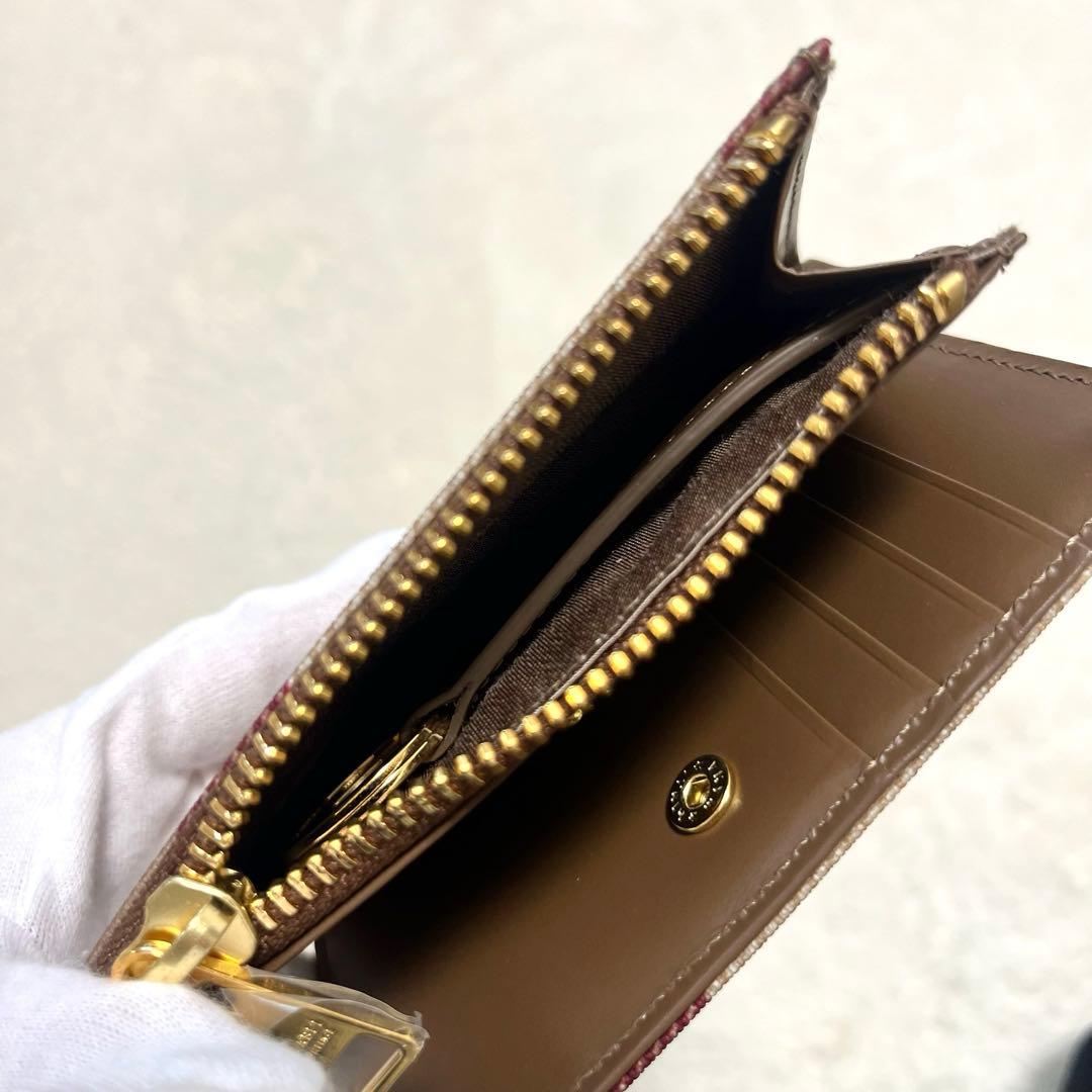 新品未使用 ブルーレーベルクレストブリッジ 二つ折り財布 コンパクト 箱付き
