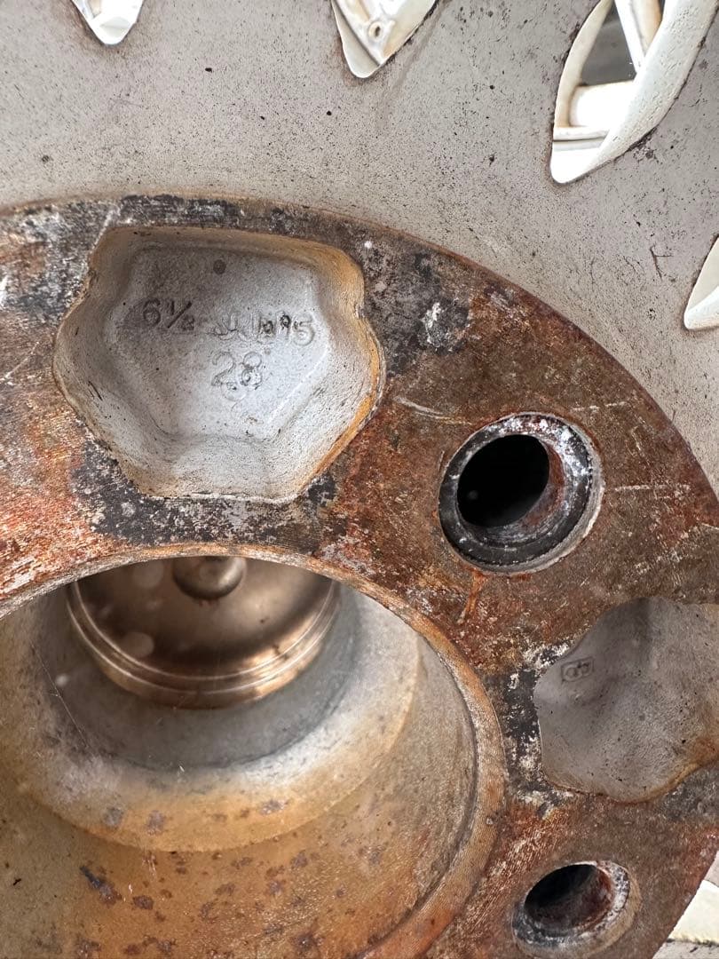 15インチ　ホイール　メッシュ　15×6.5J ＋28 値下げ