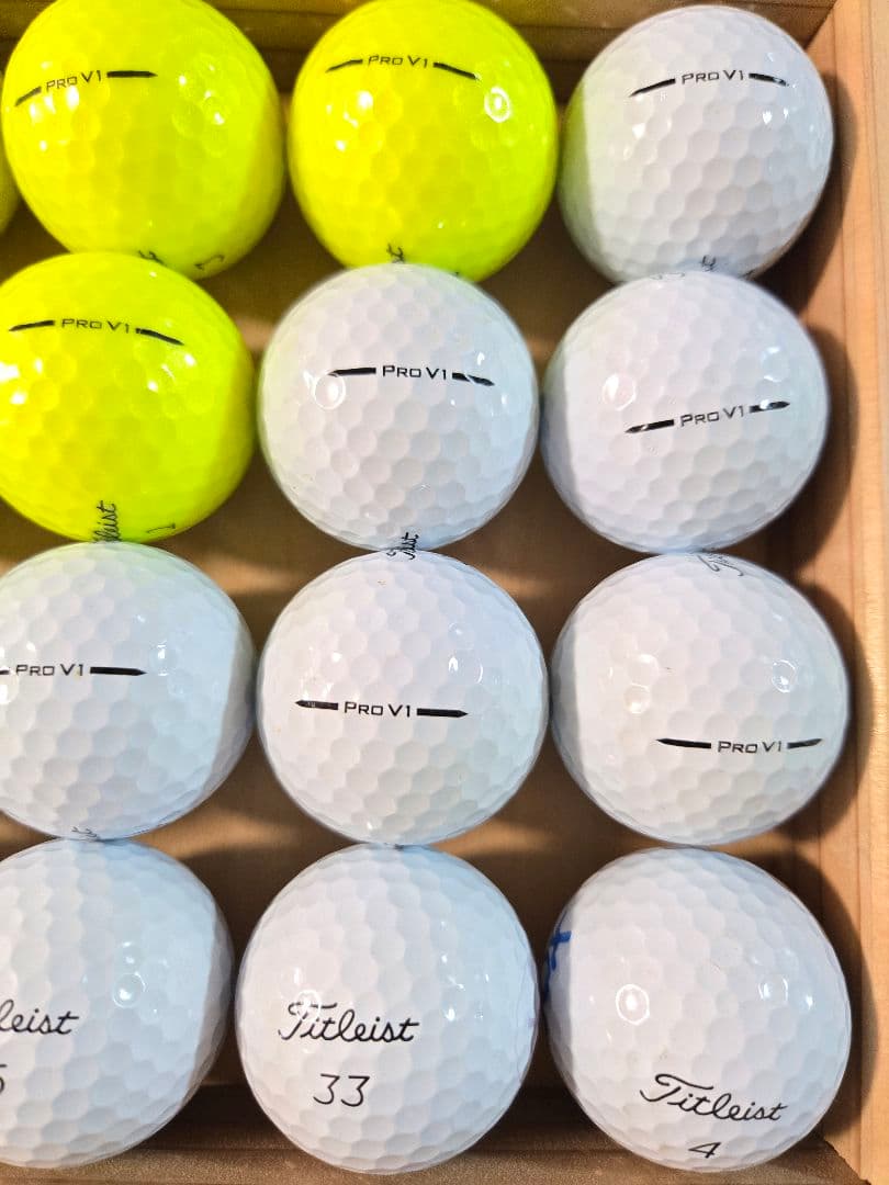 超美品　2025最新モデル　タイトリスト　prov1　ロストボール