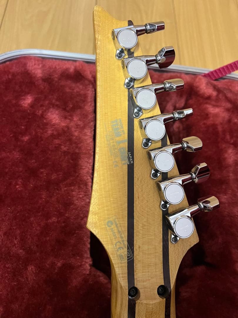 Ibanez Universe UV777P Steve Vai 7弦ギター