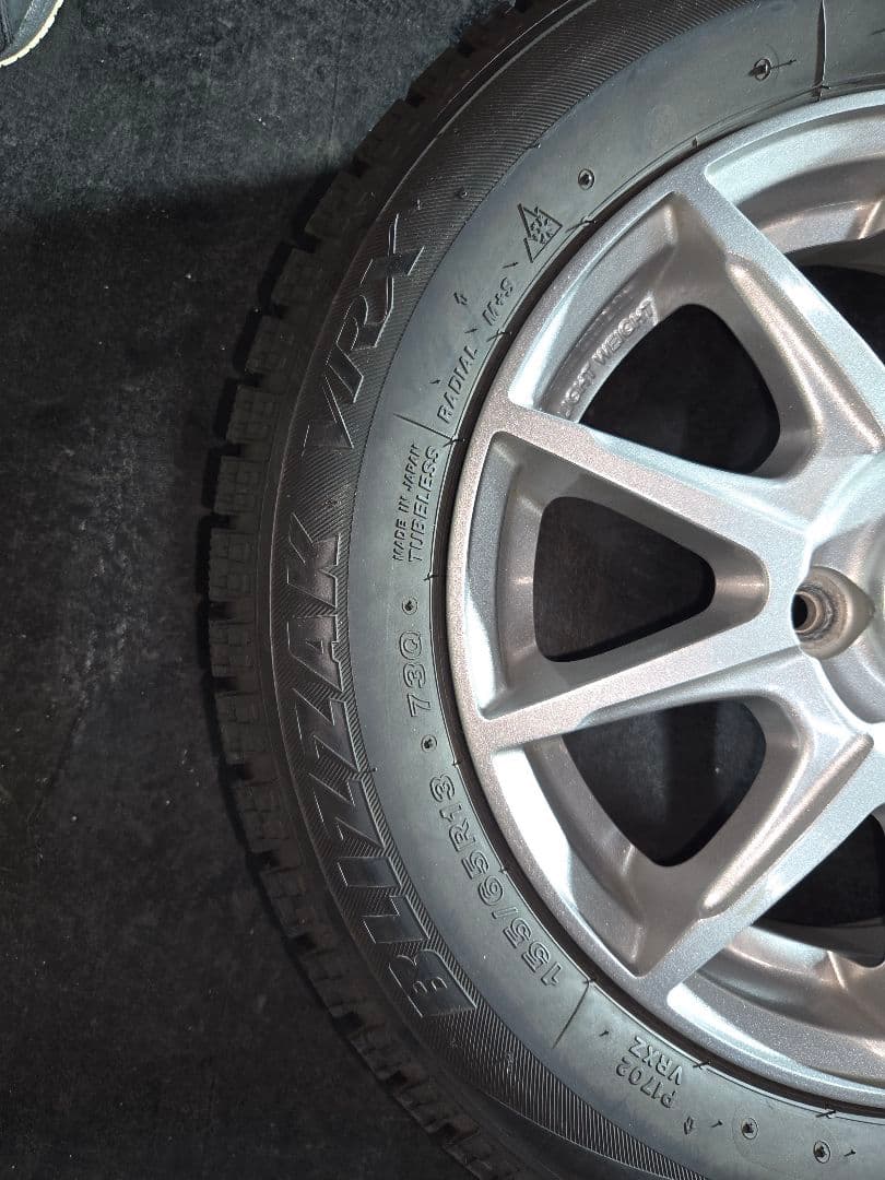 155/65R13 ブリヂストン　スタッドレスVRX 2018年製　本州の人限定