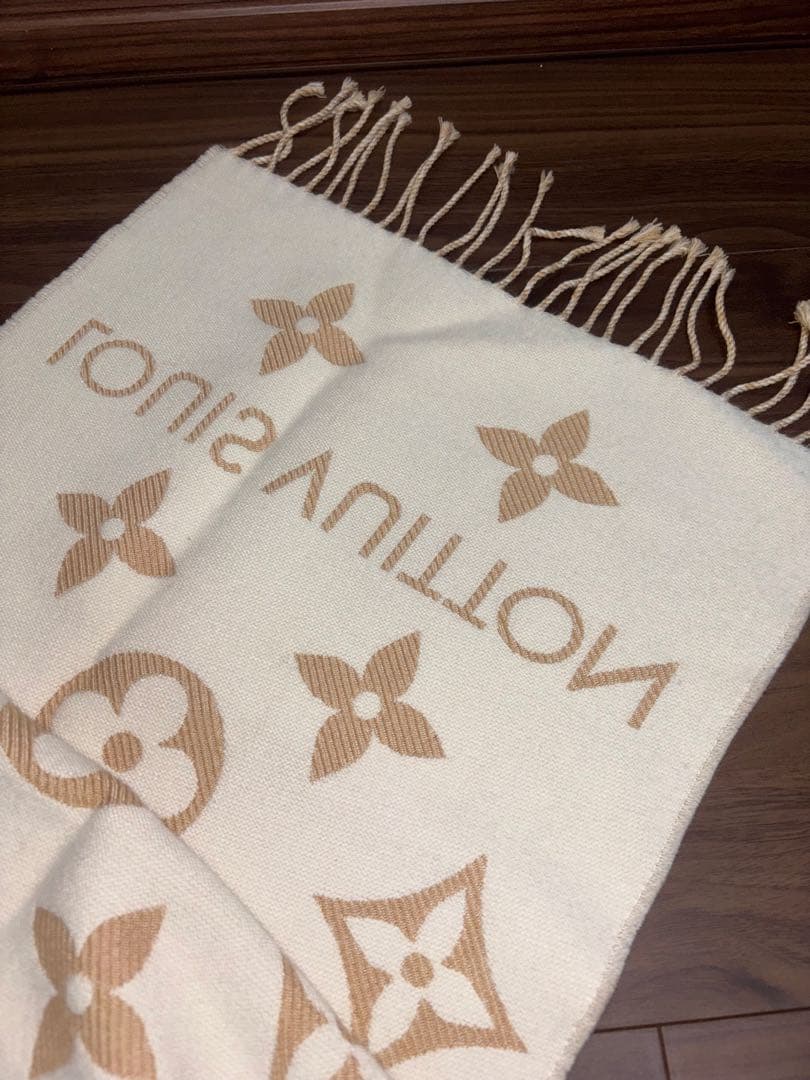 美品Louis Vuitton マフラー