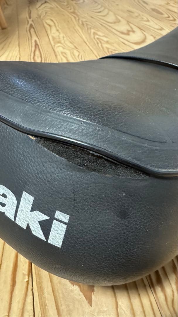 Kawasaki 250TR純正シート