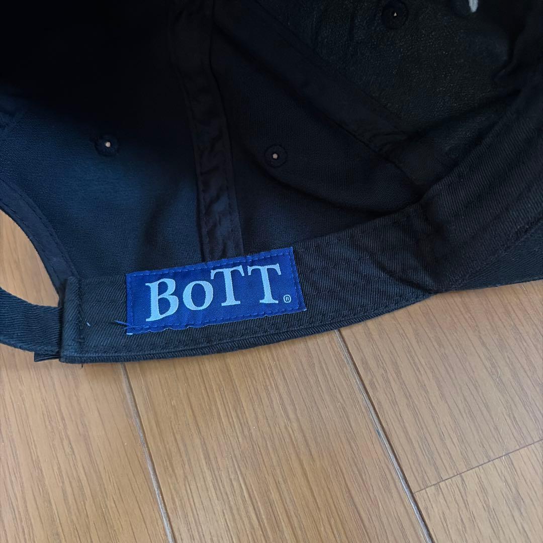 今日中に購入で本日発送！　Bott 刺繍ロゴキャップ ブラック