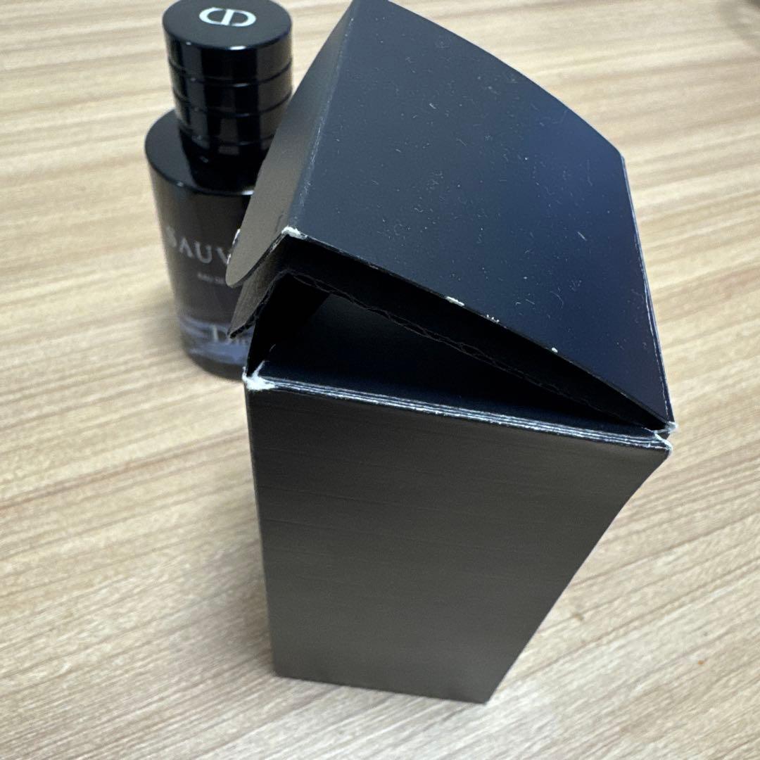 Dior SAUVAGE Eau de Parfum 箱付き