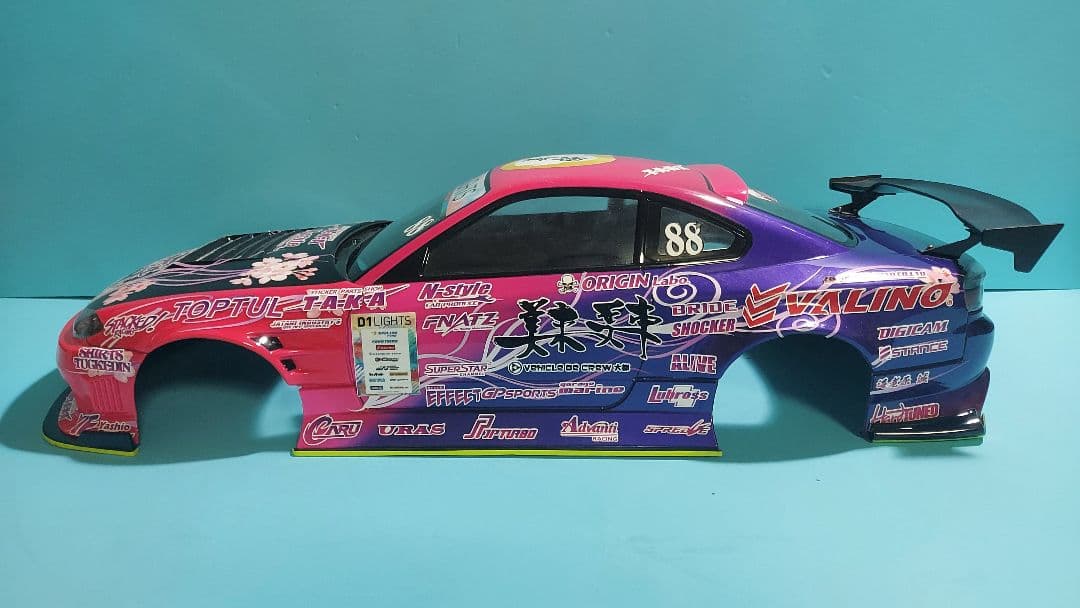 ADDICTION製S15シルビア　D1Lightsレプリカボディ