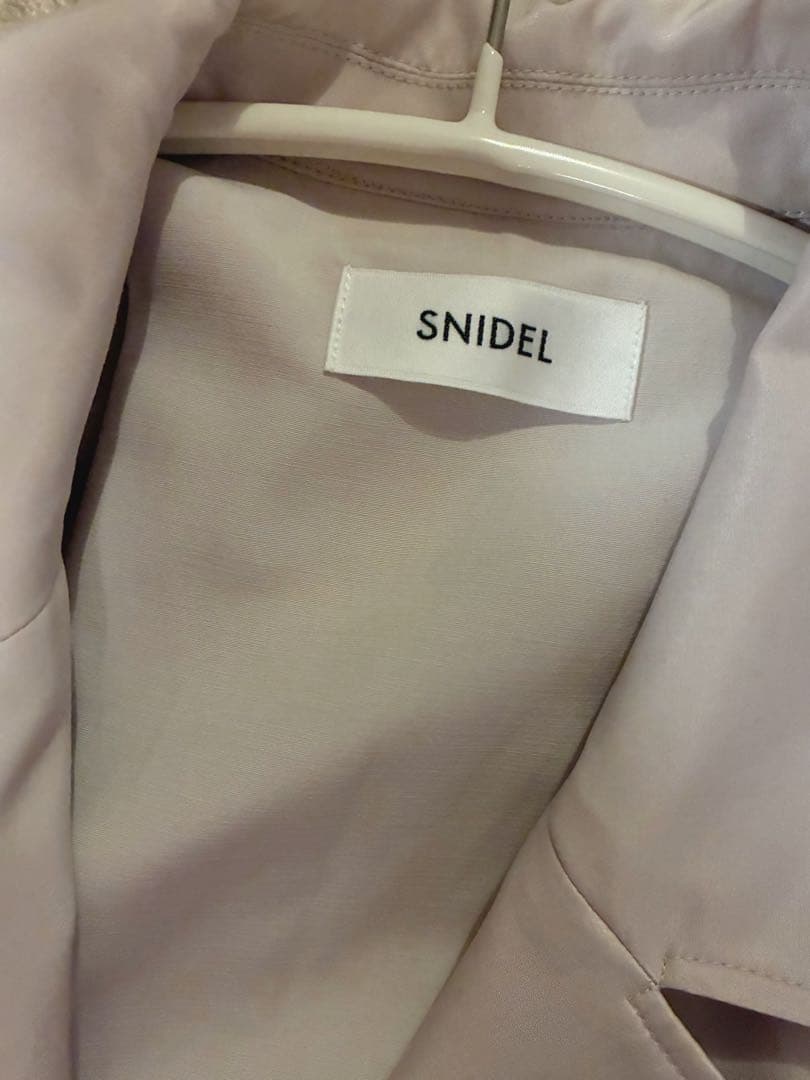 SNIDEL ⭐︎ グロストレンチコート