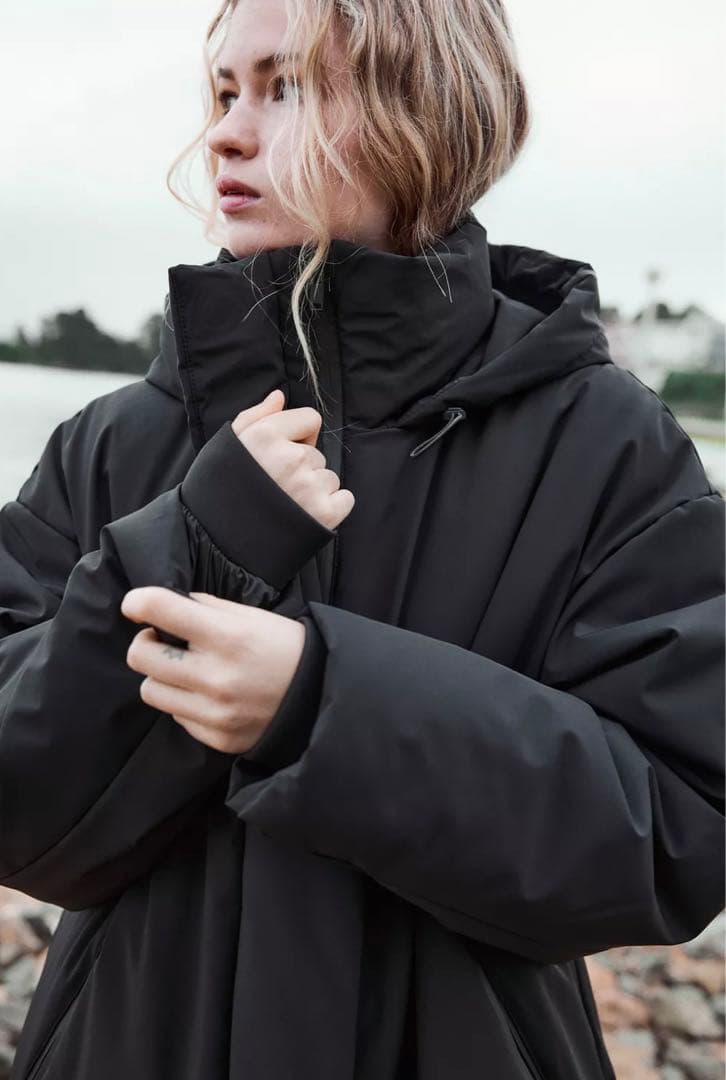 新品未使用　ZARA ロング丈ウォーター&ウィンドプロテクション