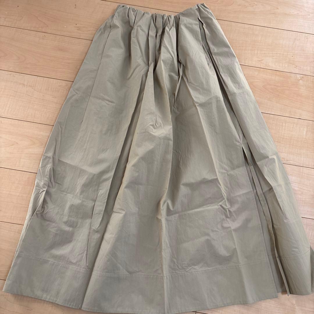 新品　ウォーターリぺレントスリットギャザースカート　サロン アダム エ ロペ