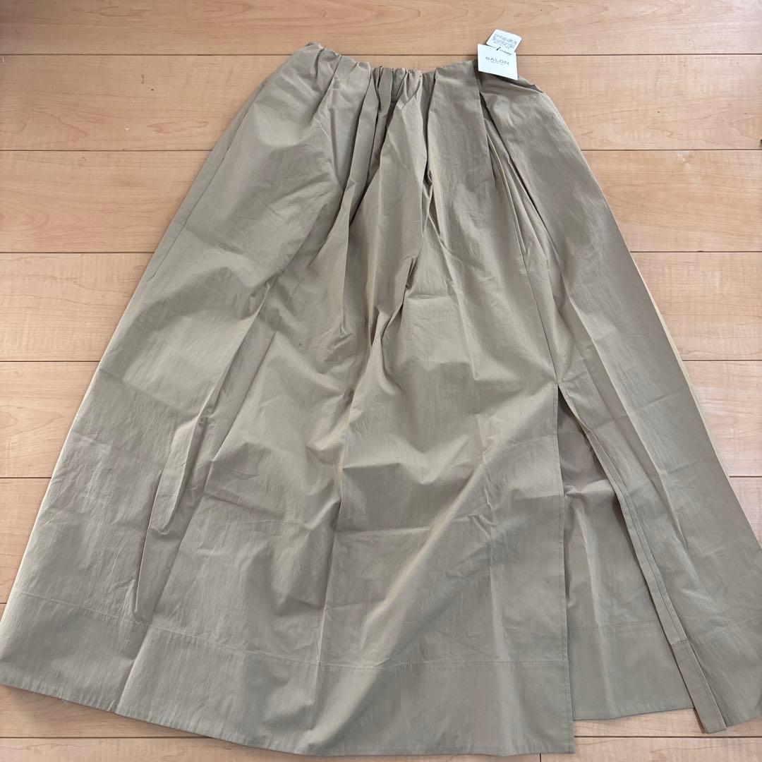 新品　ウォーターリぺレントスリットギャザースカート　サロン アダム エ ロペ