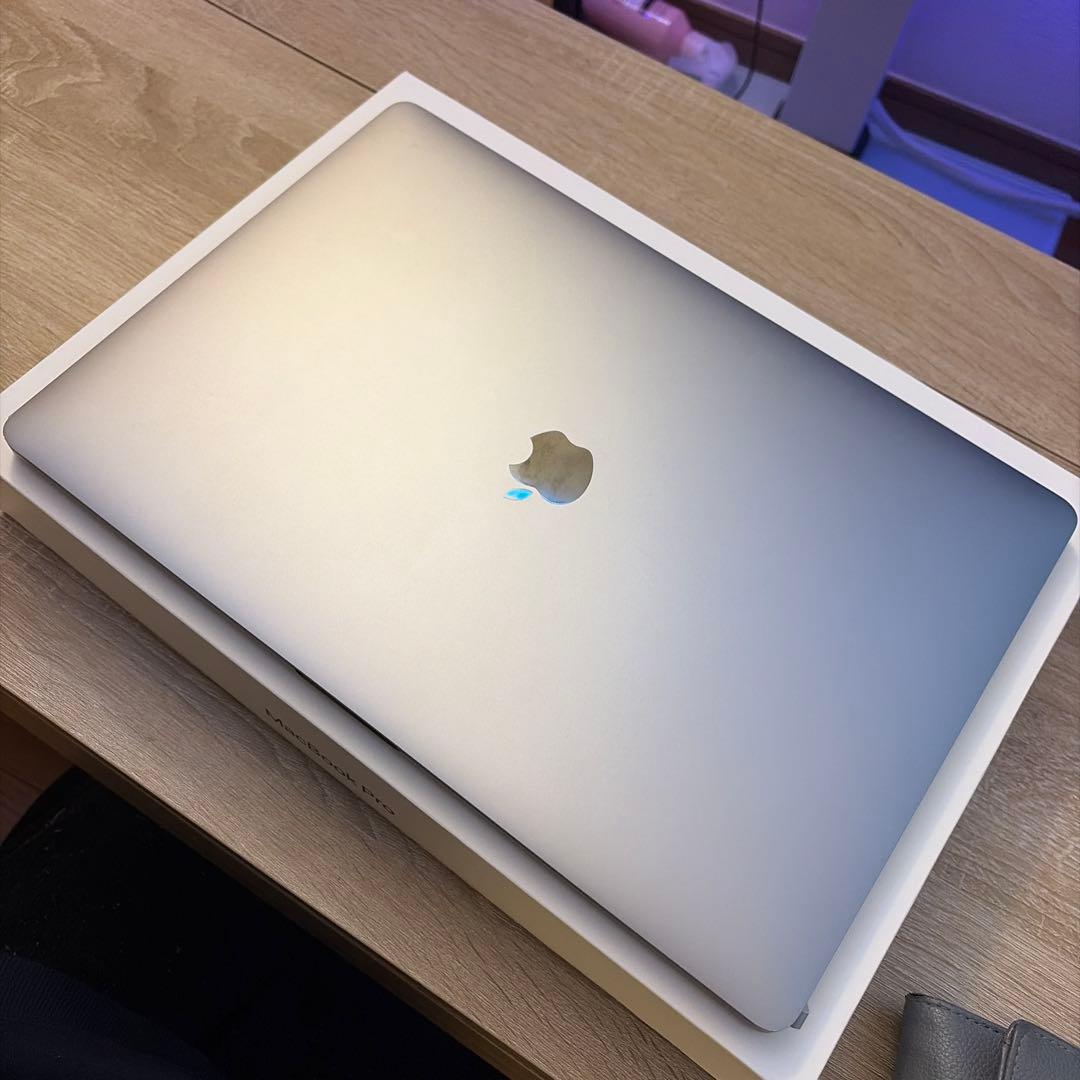 MacBookPro 16インチ 2019 i7 SSD 512GB