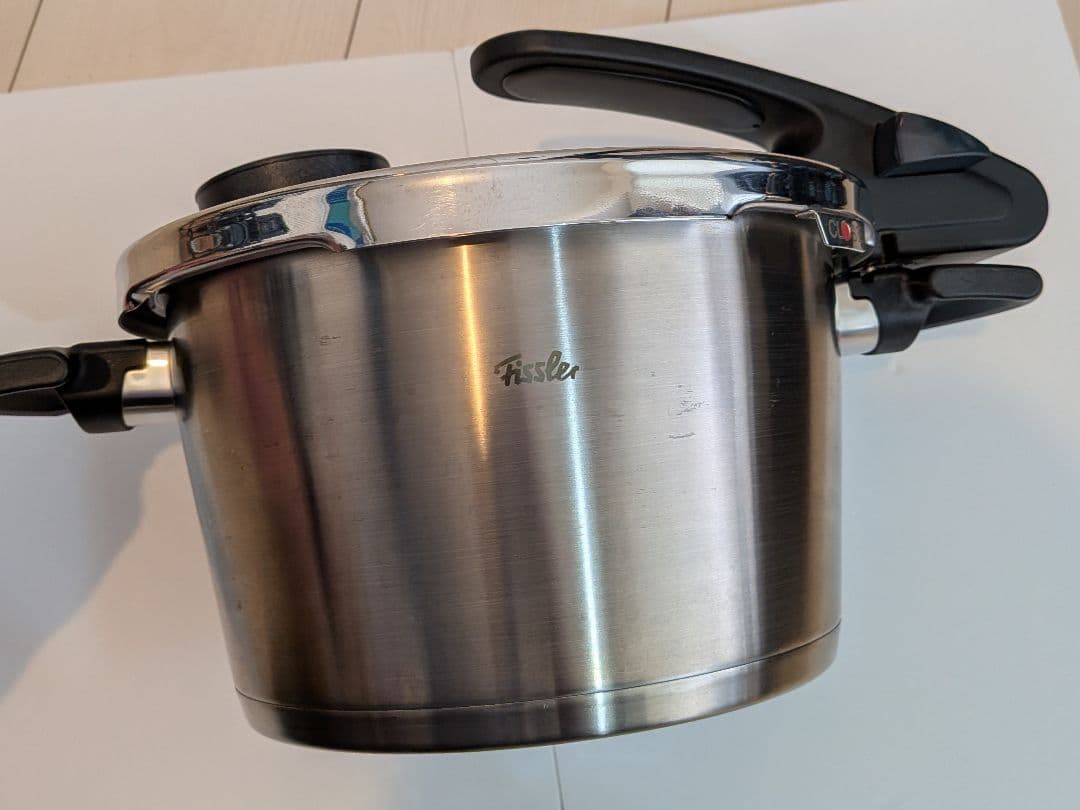 【三越伊勢丹限定】フィスラー エディション 圧力鍋 4.5L ビタコントロール付