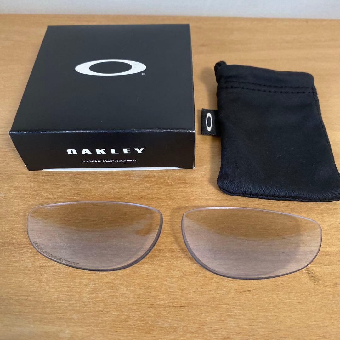 Oakley オークリー　モンスタードッグ　TITANIUM CLEAR