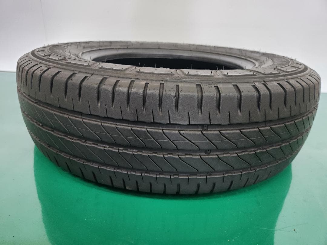 送料込☆2024年製 ミシュランタイヤ 195/80R15 LT☆1本