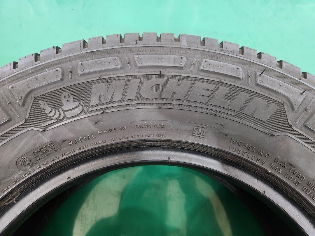 送料込☆2024年製 ミシュランタイヤ 195/80R15 LT☆1本