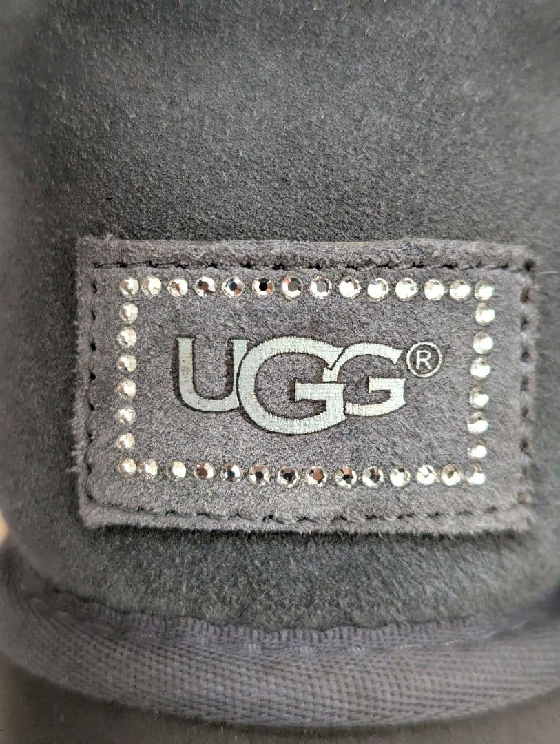 美品 UGG アグ スワロフスキー ミニベイリーボタン ムートンブーツ
