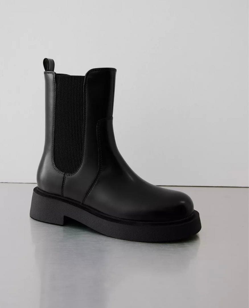 【新品未使用】ZARA ザラ　チェルシーショートブーツ　ブラック 37／24㎝