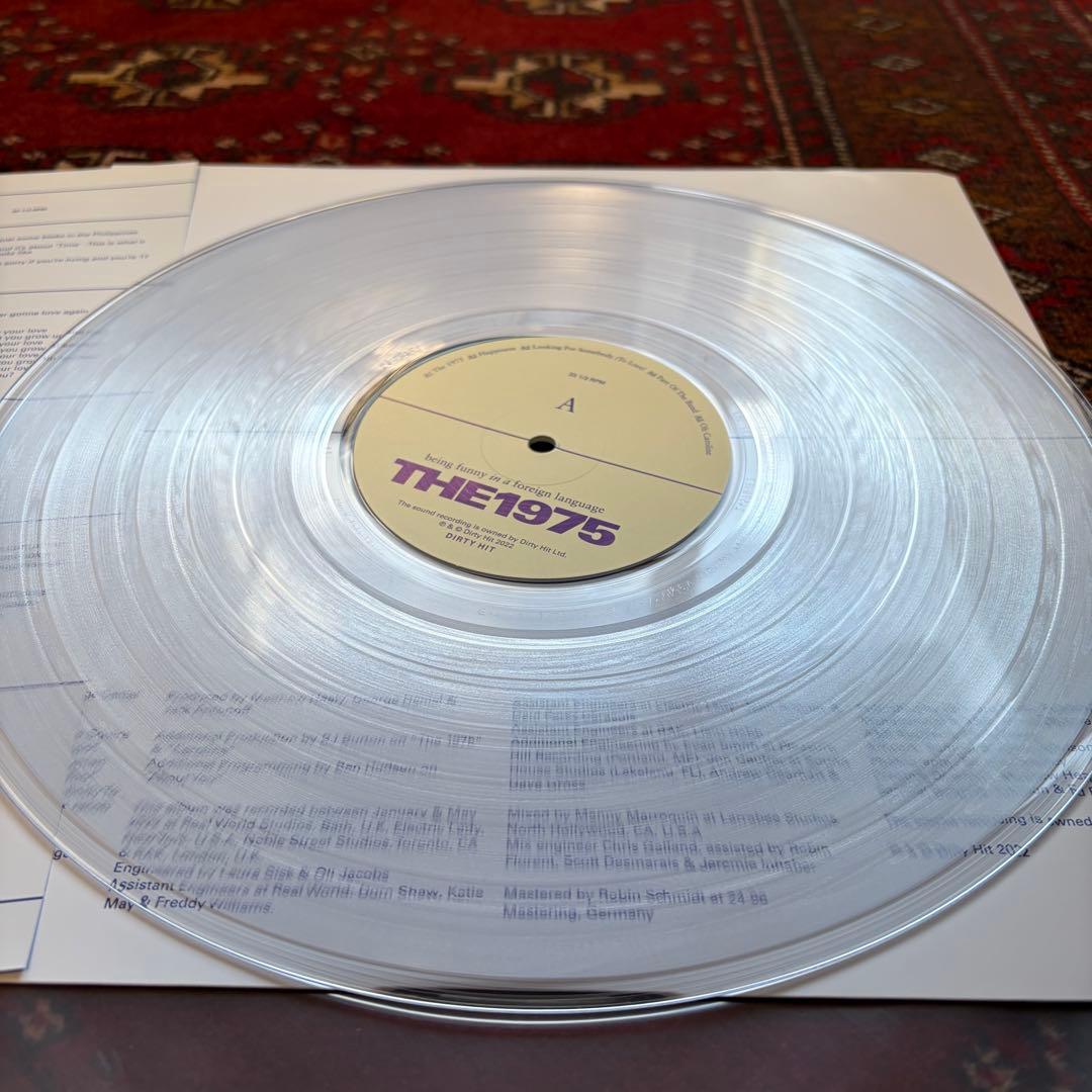 THE1975 being funny in a foreign レコード