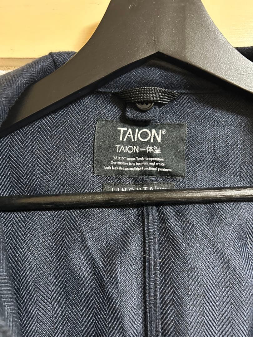 美品　TAION ネイビー インナーベスト付き コート