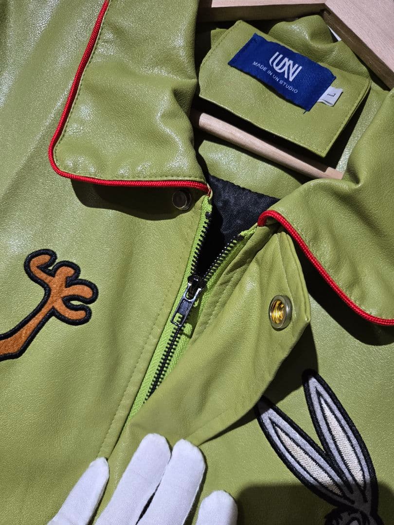 UNSTUDIO BUGS BUNNY スタジャン looney tunes