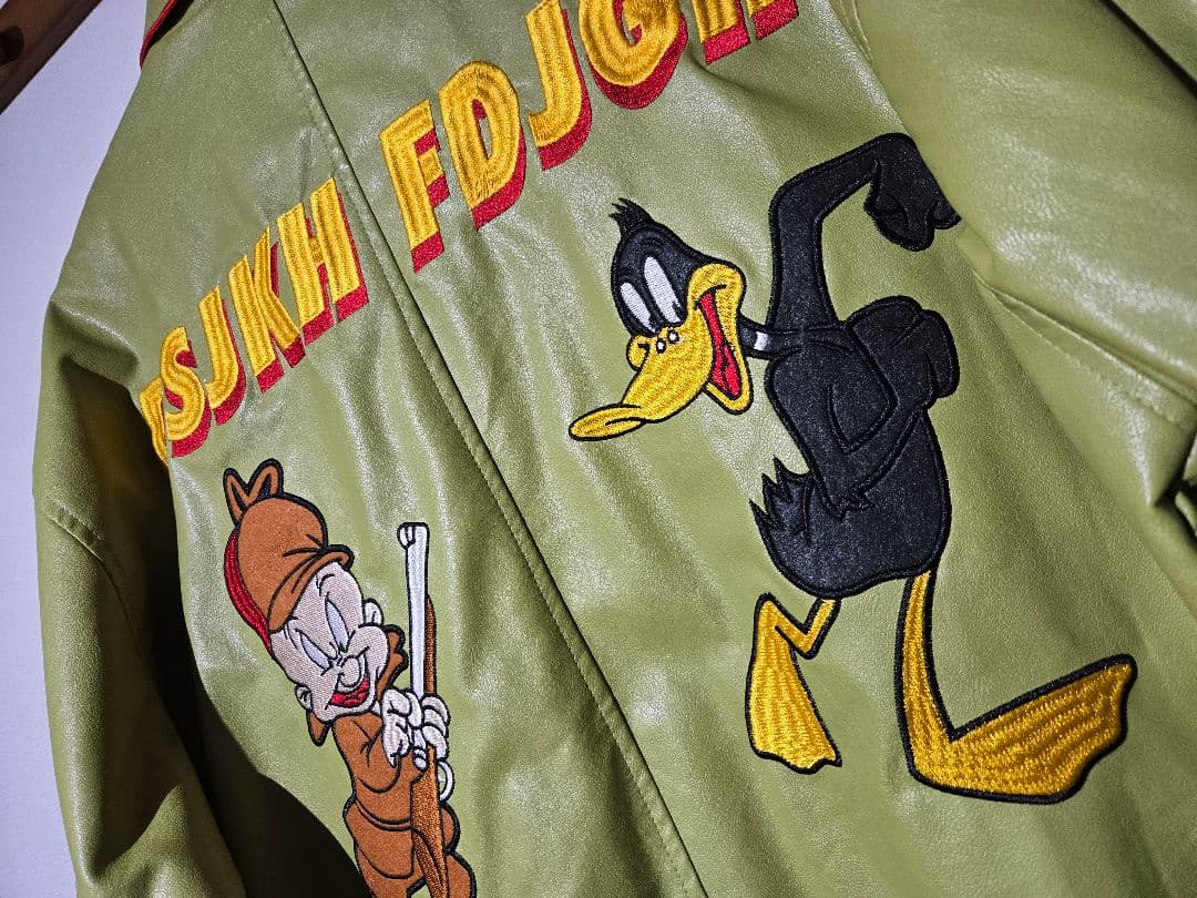 UNSTUDIO BUGS BUNNY スタジャン looney tunes