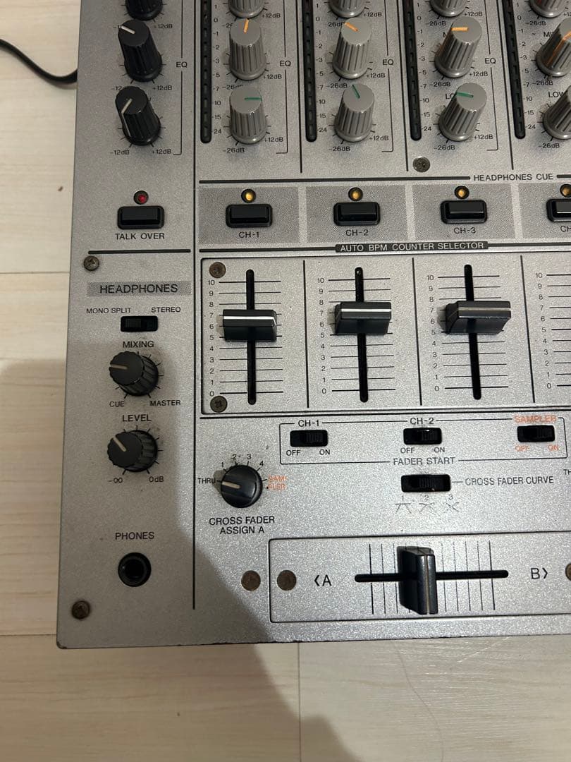 Pioneer DJM-600 DJミキサー