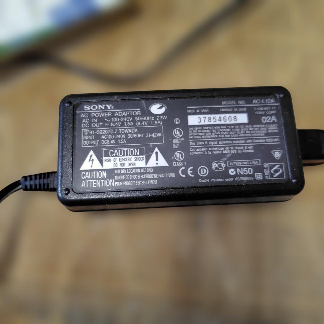 DANEBON様　Sony Handycam Hi8 ビデオカメラ 本体
