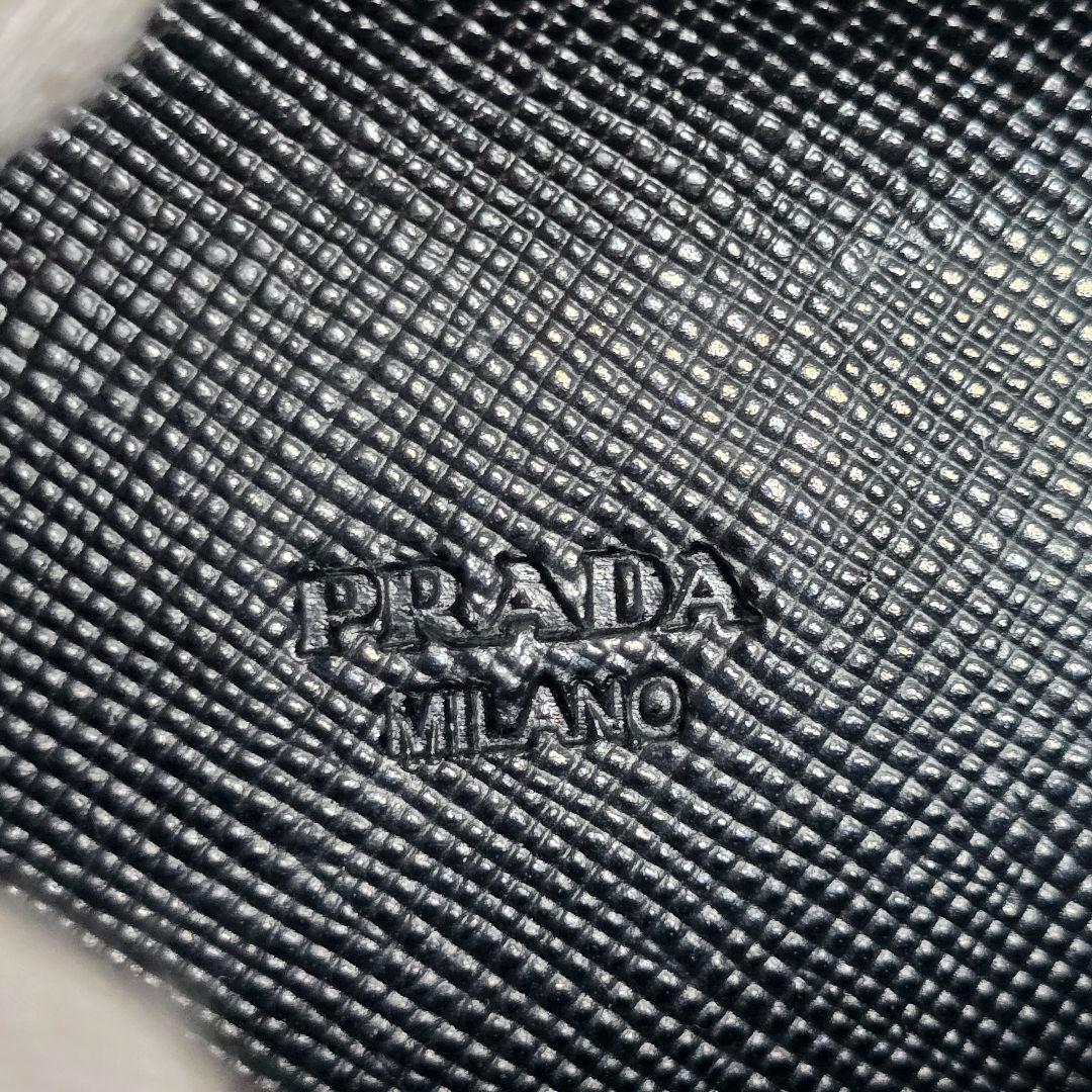 未使用級　PRADA　プラダ　サフィアーノ　レザー　名刺入れ　カードケース　黒