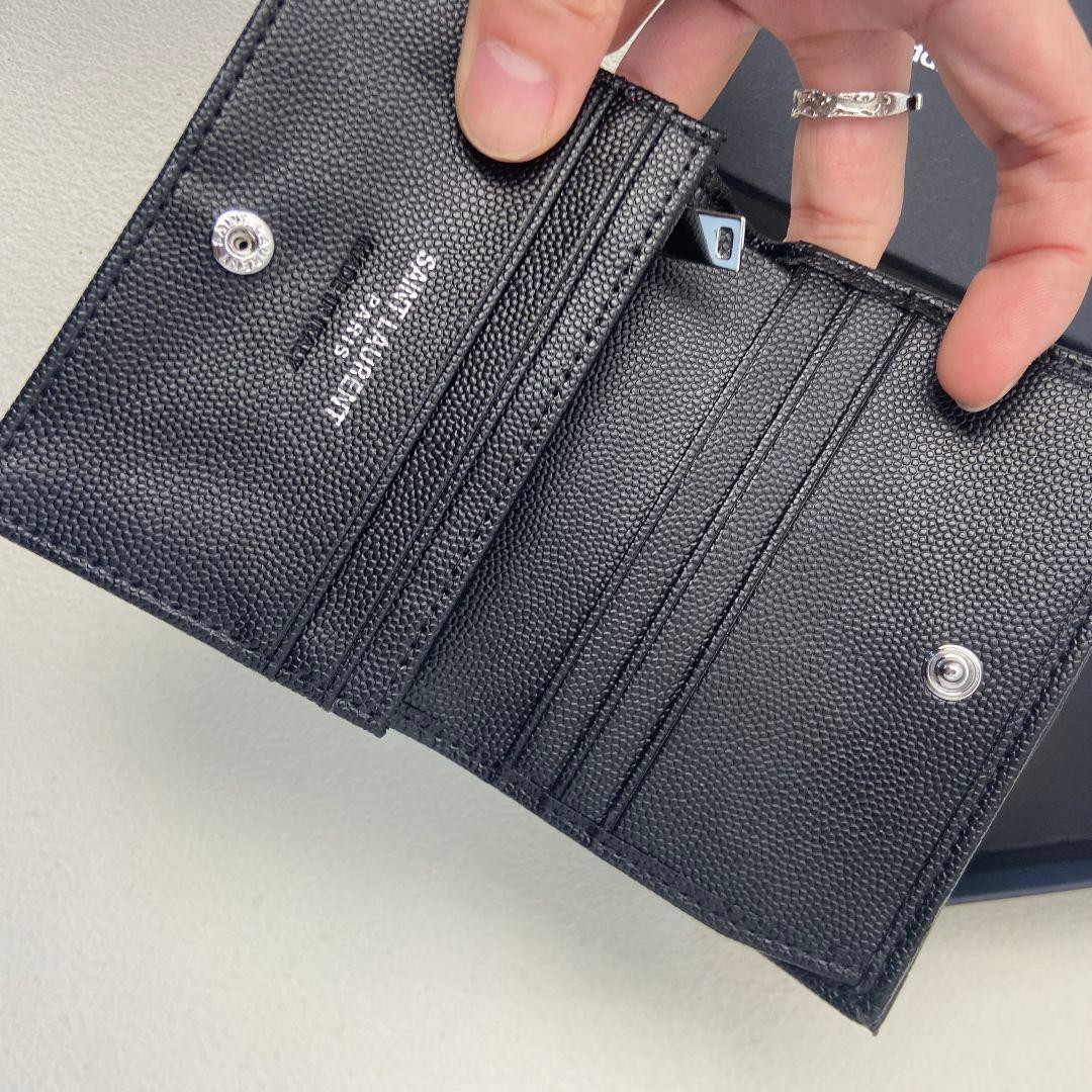 Saint Laurent（サンローラン） 2つおり財布