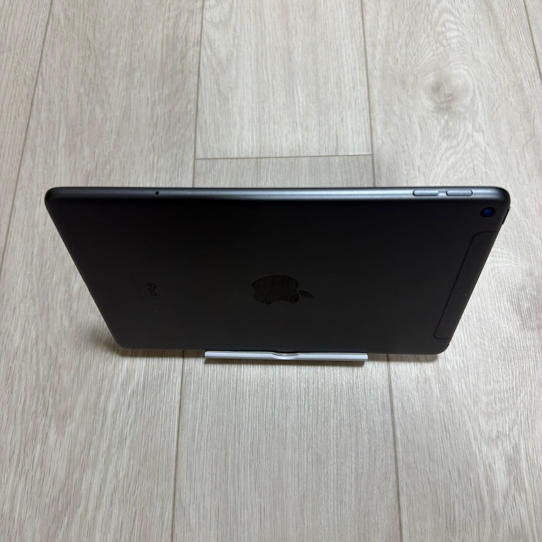 iPad mini 5 スペースグレイ　64GB WiFi + Cellular