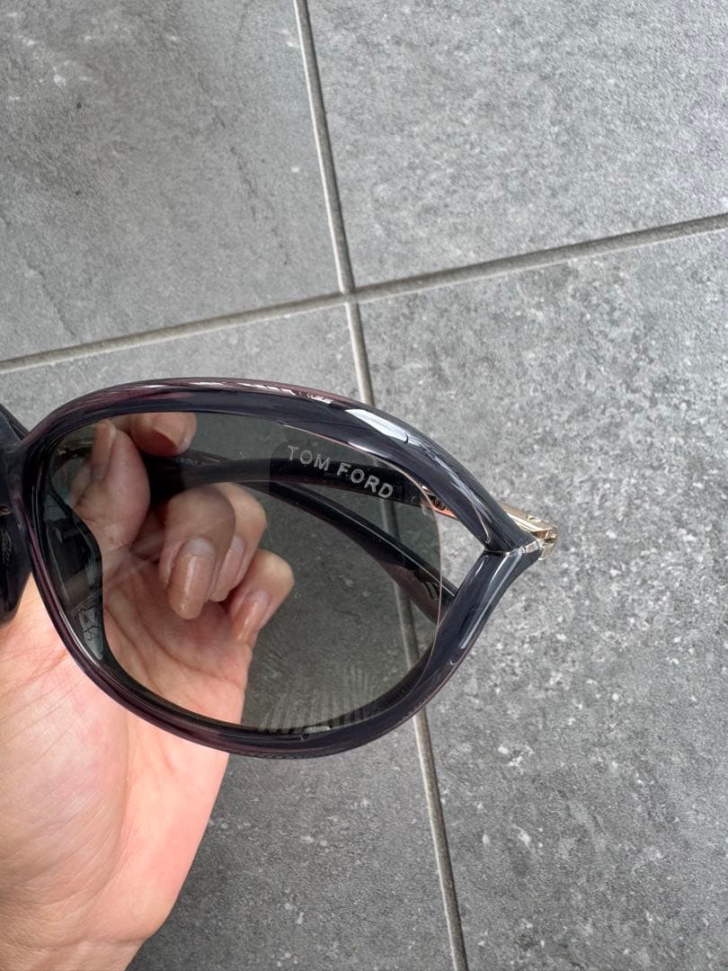TOM FORD ブラックサングラス ケース付き