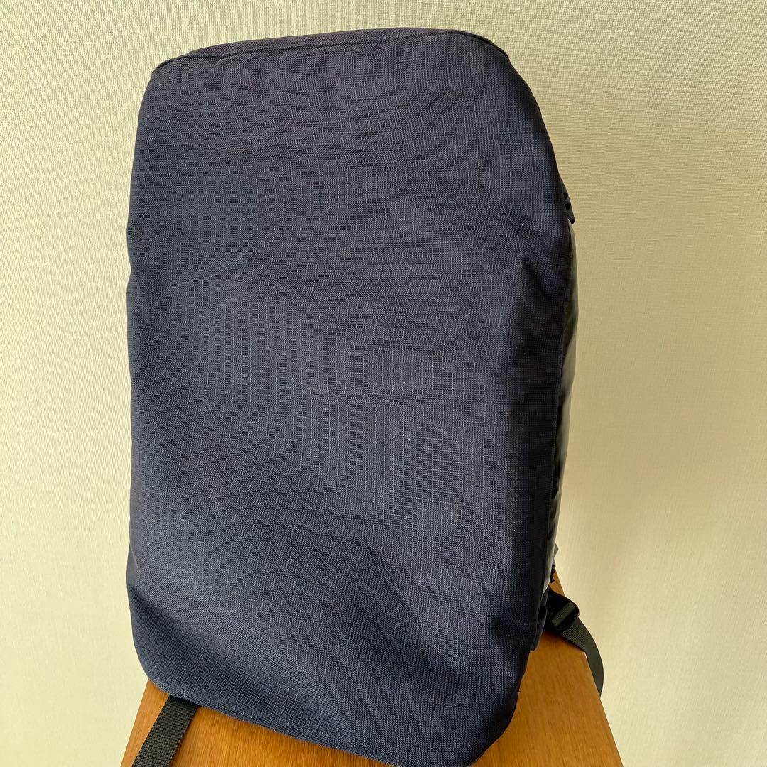 patagonia ブラックホール ・ダッフル45L ネイビー/オレンジ