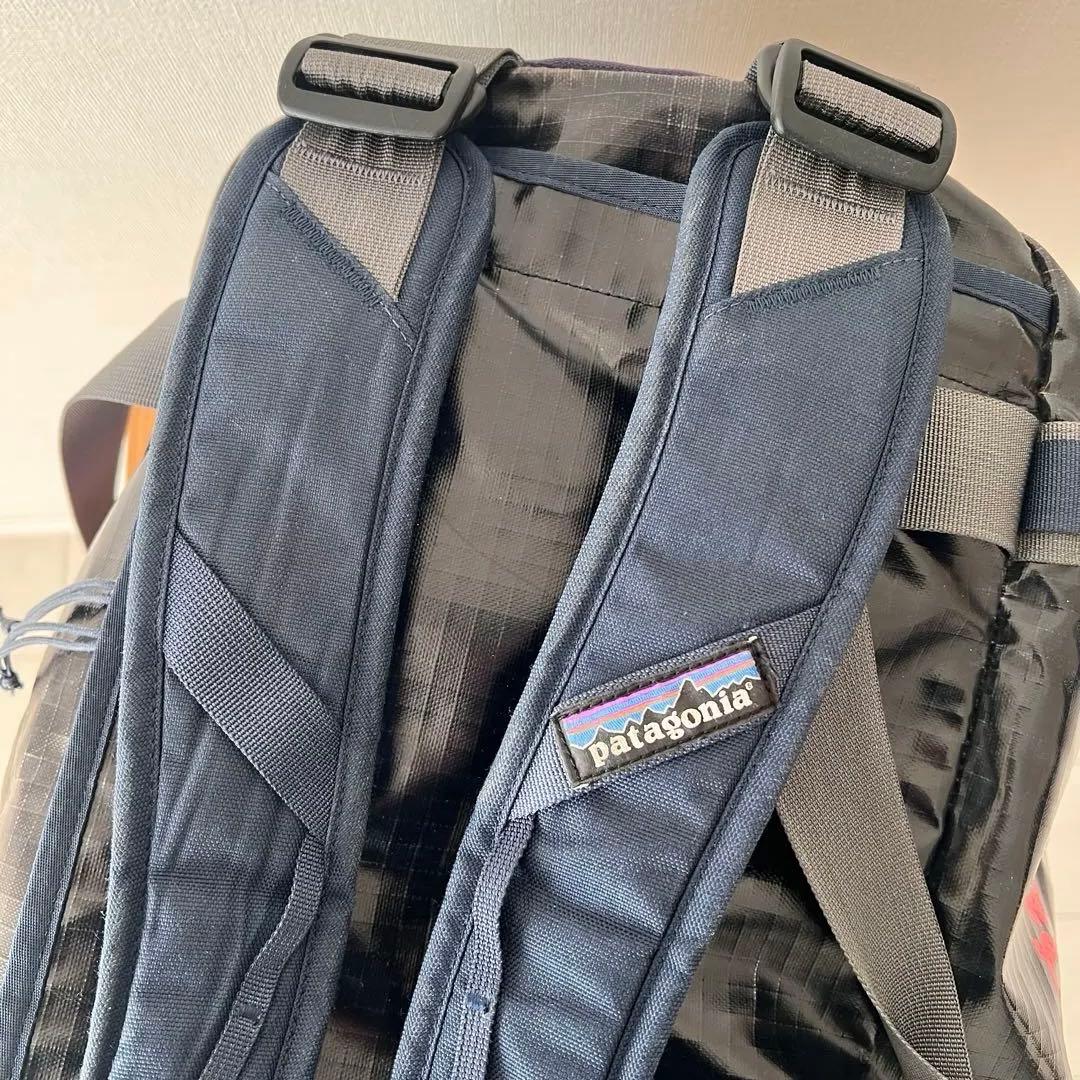 patagonia ブラックホール ・ダッフル45L ネイビー/オレンジ