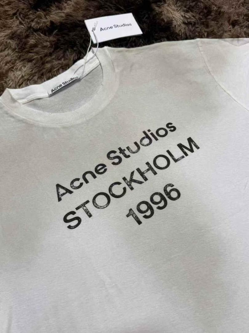 Acne Studios アクネストゥディオス　tee