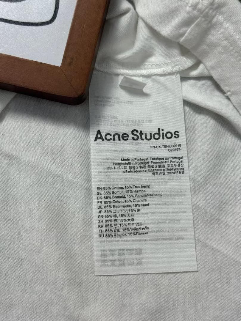 Acne Studios アクネストゥディオス　tee