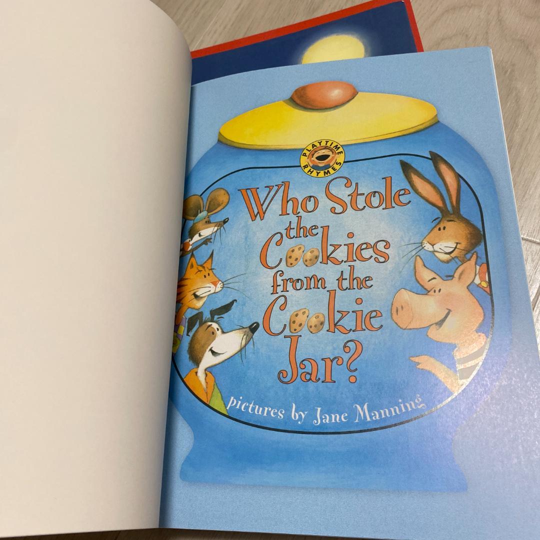 洋書 165 Who Stole the Cookies