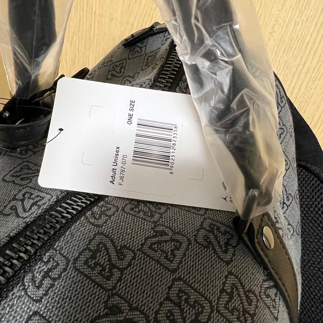 バッグ Jordan Monogram Duffle Dark Smoke Grey