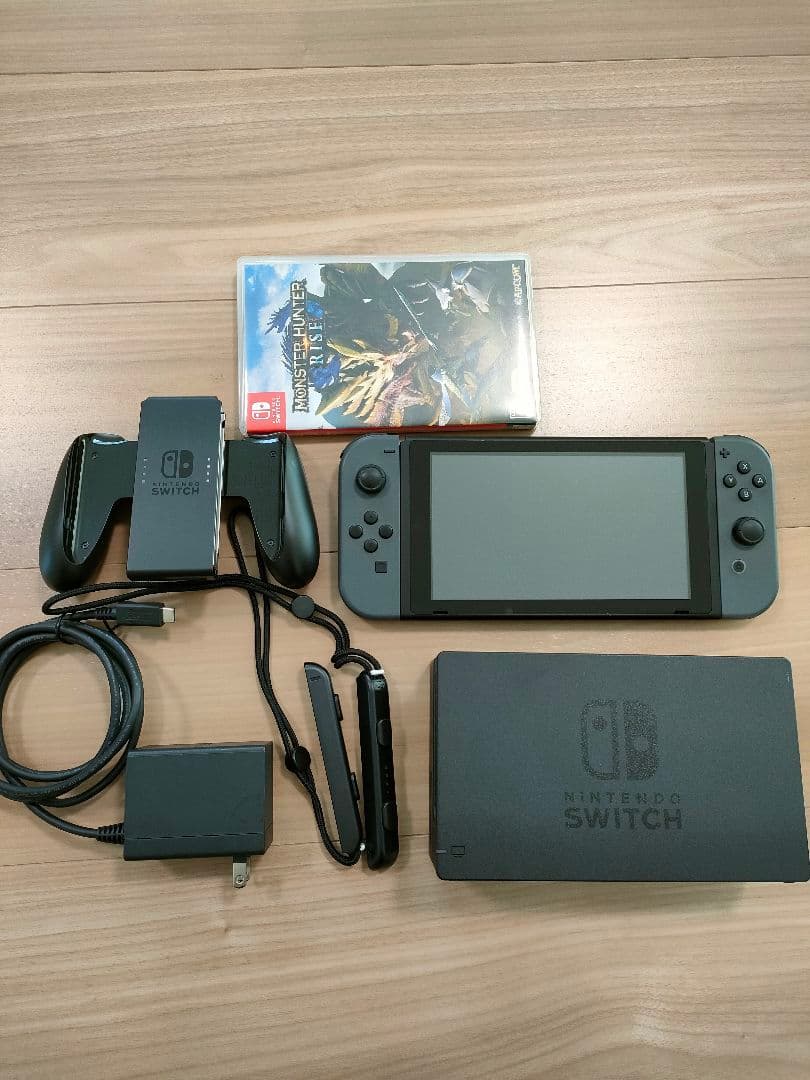 ニンテンドーSwitch本体とモンハンライズ