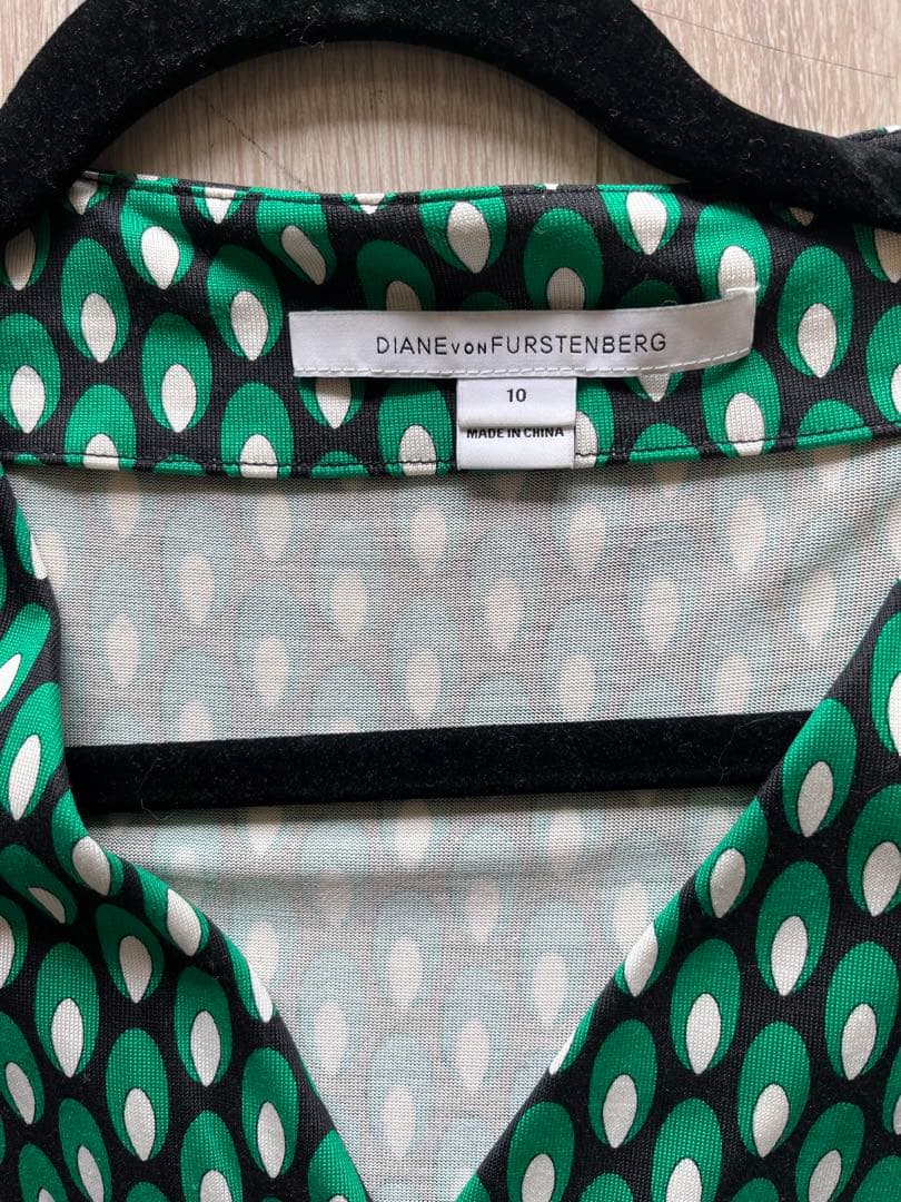 Diane von Furstenberg シルクラップドレス サイズ10