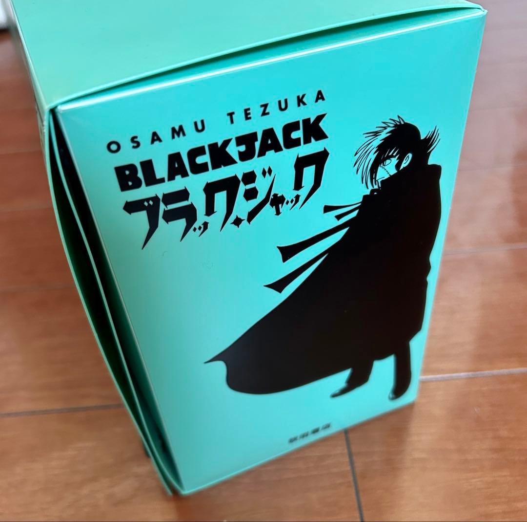 ブラックジャック 全17巻　ピノコ漫画コマデザインBox　ポストカード3種類付き