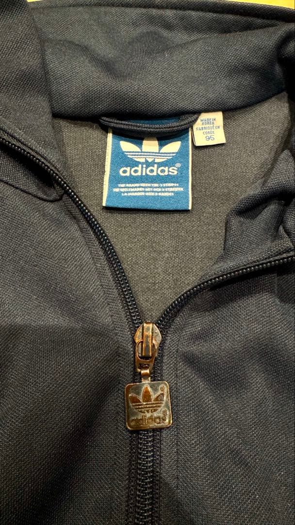 た*や様 adidas トラックジャケット ブラック/レッド