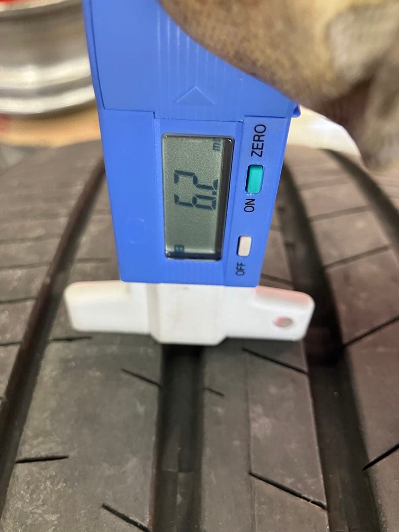 235/45R21 ダンロップ SPORTMAXX LUX 25年製中古1本のみ