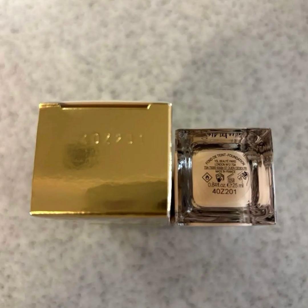 未使用　YSL イヴサンローラン　オールアワーズリキッド　グロウ　LC4