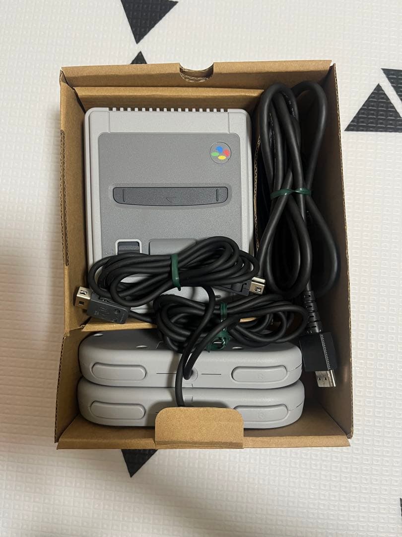 ニンテンドー　クラシックミニ スーパーファミコン　classic mini